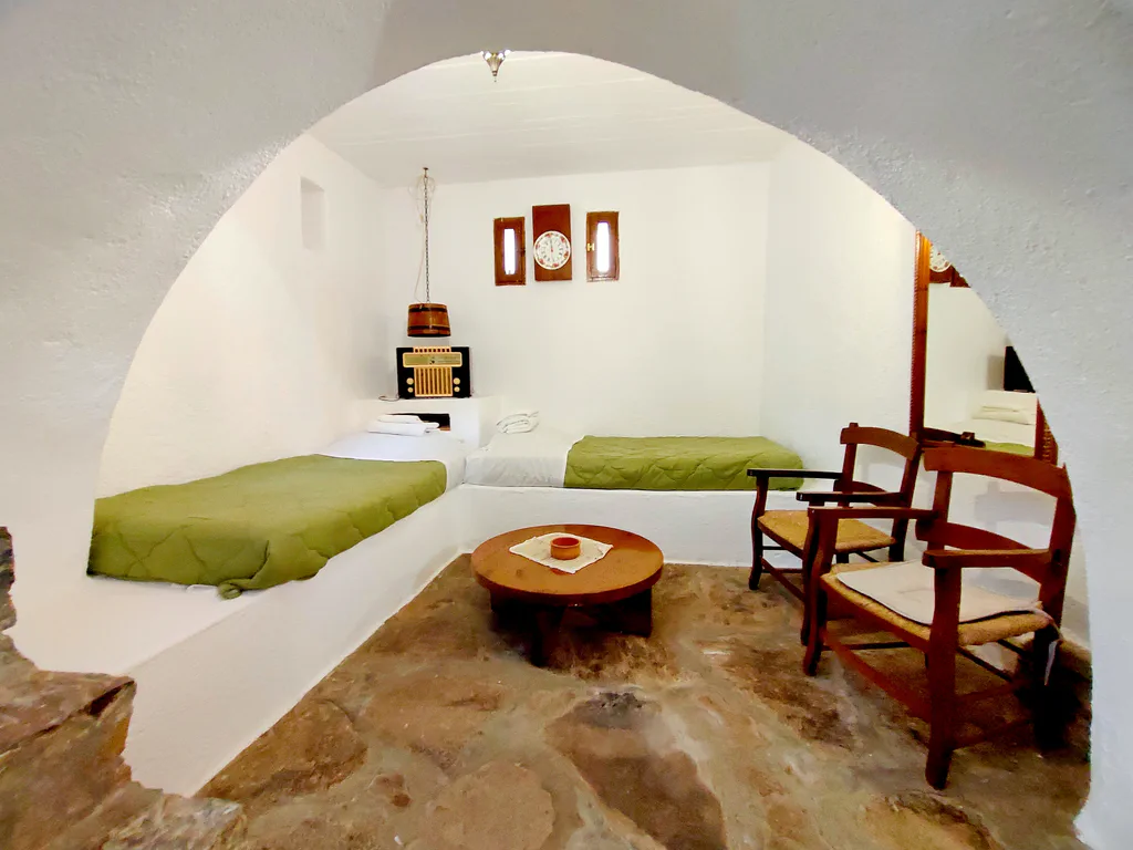 Argyro bedroom 01
