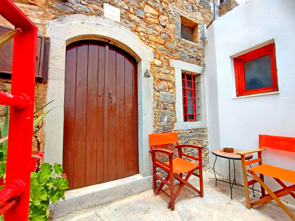 Argyro entrance exterior 02