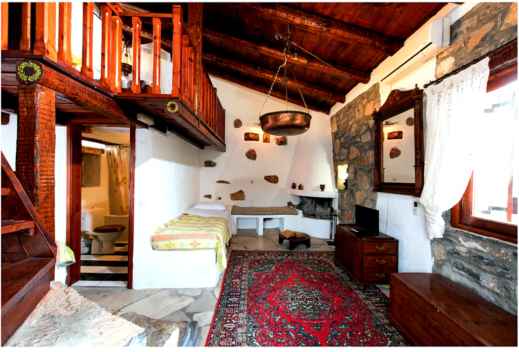 Kalliopi living room single beds 02