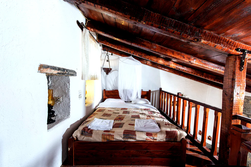 Kalliopi master bedroom 01