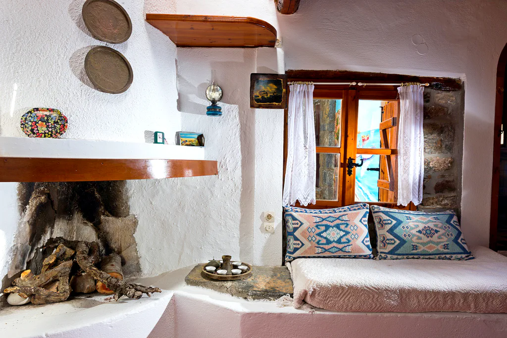 Leonidas living room 02