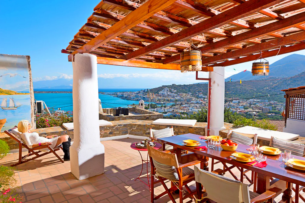 Margarita terrace dining sea view 02