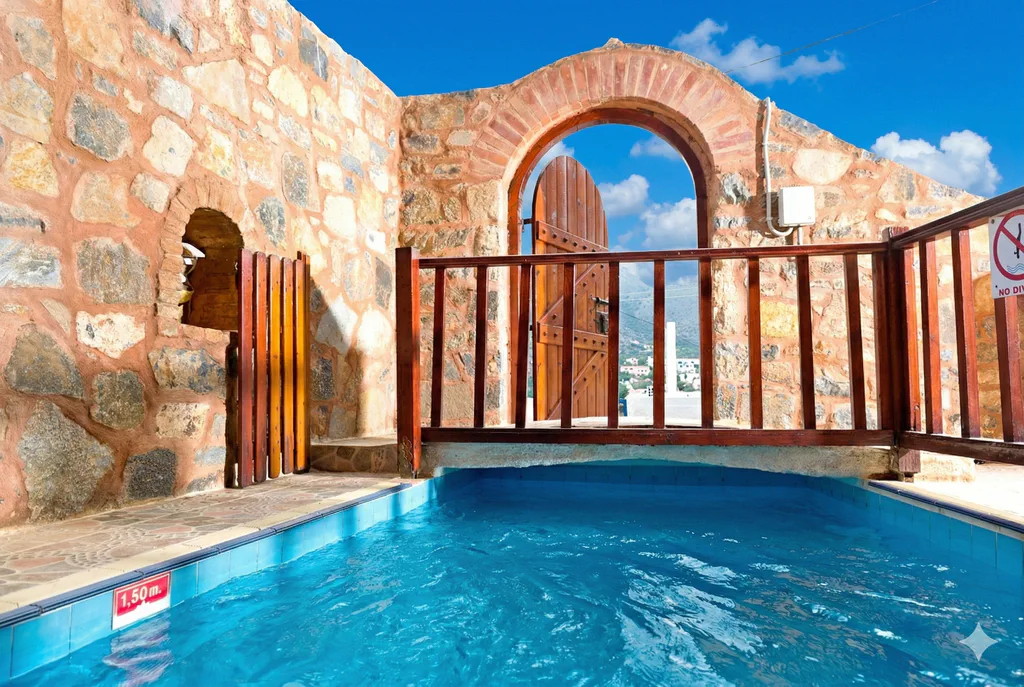 Monastiri courtyard pool 01