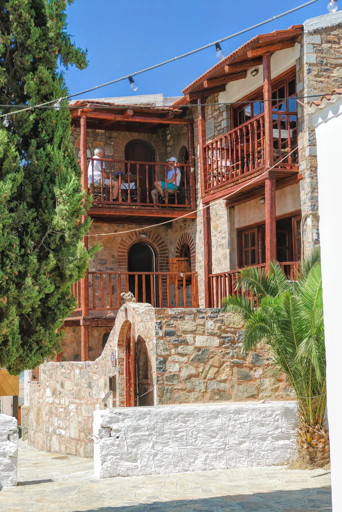 Monastiri exterior approach 01